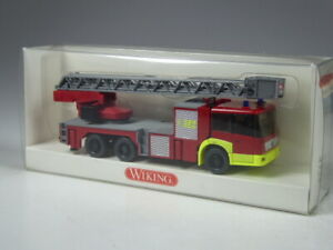 【送料無料】模型車 モデルカー ワイキングメルセデスエコニックファイアトップnlkr5 wiking 6150241 mercedes econic fire dlk 30 plc top bnib