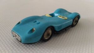 【送料無料】模型車 モデルカー ファージューグミニアトゥールノレフ≪マセラティスポーツ≫グターズスタンドfahrzeug miniatur norev ≪ maserati sport 200 si ≫ 143 in guter zustand