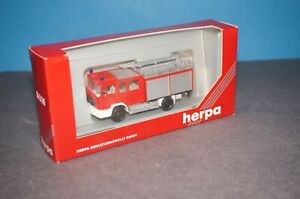 【送料無料】模型車 モデルカー ヘルパbox02] herpa 041430 man m90 fighting vehicle fire brigade ovp