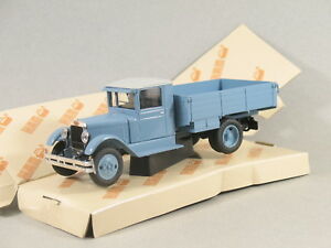 【送料無料】模型車 モデルカー レトロトラックナッシュアヴトプロム|hokushin