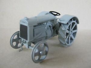 【送料無料】模型車 モデルカー フォードソントターレッドプティロヴェッツロシアソビエトハシェットfordson f tractor 19241933 red putilovets russian soviet udssr 143 hachette 12,352円