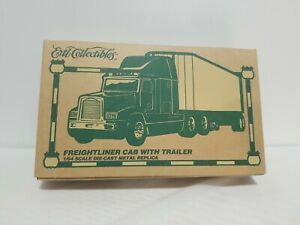【送料無料】模型車 モデルカー コレクティブルズキャブトレーラーイーストペンertl collectibles freightliner cab with trailer east penn manufacturing 12,701円