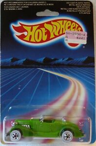 【送料無料】模型車 モデルカー ホットホイールグリーンオーバーンカード1986 hot wheels 2527 green auburn 852 w bw on intl card, nice condition