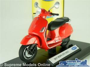 【送料無料】模型車 モデルカー モデルスクーターモッドバイクレッドスケールvespa gts 125cc model scooter moped bike red 2017 118 scale welly k8