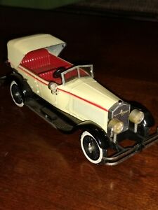 【送料無料】模型車 モデルカー リオイソッタフラスキーニケースフリーイタリアミニカーrio isotta fraschini 8a 143 made in italy diecast car in case free us shipping