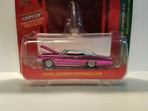 【送料無料】模型車 モデルカー ジョニーポンティアックカタリナホリデークラシックjohnny lightning, 65 pontiac catalina 22, holiday classic 2007