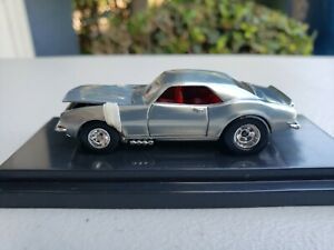 【送料無料】模型車 モデルカー ホットホイールカマロシルバー1 64 hot wheels 100 camaro silver