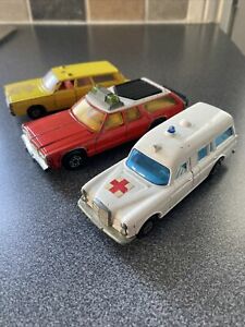 【送料無料】模型車 モデルカー メルセデスマッチボックスモコレスニーコレクションmatchbox moko lesney collection of 3 cars including mercedes ambulance|hokushin