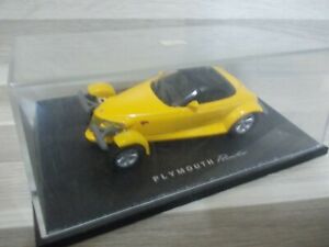 【送料無料】模型車 モデルカー ユニバーサルプリマスプロウラーソフトトップイエローuniversal hobbies 143 plymouth prowler soft top yellow 12,950円