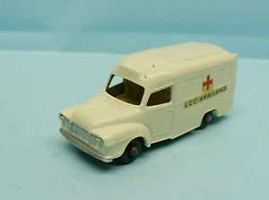 【送料無料】模型車 モデルカー マッチボックスセリエレギュラーホイールベッドフォードch15409 matchboxserie 75regular wheels14c3 bedford ambulance｜hokushin