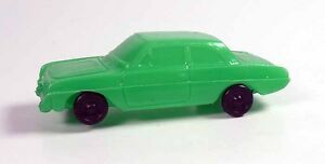 【送料無料】模型車 モデルカー スケールフォードトゥーヌスグリーンプラスチックscale advertising vehicle ford taunus 17m p3 green 143 plastic tub