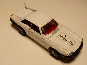 【送料無料】模型車 モデルカー コーギーイギリスジャガーザセイントモデルcorgi 320 gt britain 1978 jaguar xjs the saint model in 136｜hokushin