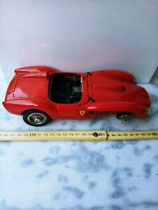 【送料無料】模型車 モデルカー ブラゴフェラーリテスタロッサトップズスタンドヴィンテージburago 118 ferrari 250 testarossa 1957 top zustand vintage