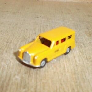 【送料無料】模型車 モデルカー メルセデスカートラックメタルモデル