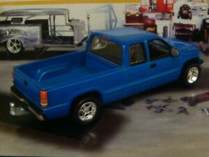【送料無料】模型車 モデルカー シボレーシルバラードエクステンデッドキャブスケールエディション1999 2007 chevrolet silverado extended cab 164 scale limited edition f