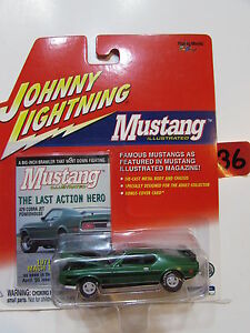 【送料無料】模型車 モデルカー ジョニーライトニングマスタングイラスリアートマッハホワイトライトニングjohnny lightning 2001 mustang illustriert 1971 mach 1 white lightning|hokushin