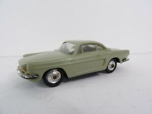 【送料無料】模型車 モデルカー norev 143 renault floride former