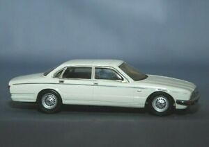 【送料無料】模型車 モデルカー マケットドントジャガーモデルプロヴァンスムーラージュnb maquette e dhont jaguar xj 6 mog modeles provence moulage