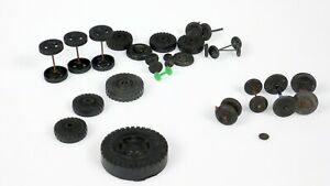 【送料無料】模型車 モデルカー ヴィンテージプラスチックゴムタイヤロットvintage plastic and rubber toy tires lot of over 20