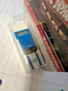 【送料無料】模型車 モデルカー ホットホイールラリーガレージサイクロンhot wheels larrys garage 20 70 mercury cyclone white with blue