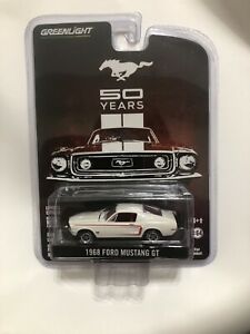 【送料無料】模型車 モデルカー グリーンライトフォードマスタングgreenlight 50 years 1968 ford mustang gt