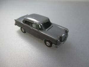 【送料無料】模型車 モデルカー ワイキングメルセデスベンツヘックフロスサワーシューブ