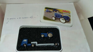 【送料無料】模型車 モデルカー ポルシェトターシューコピッコロメルセデスベンツローローダーschuco piccolo mercedesbenz low loader with porsche tractor 13,224円