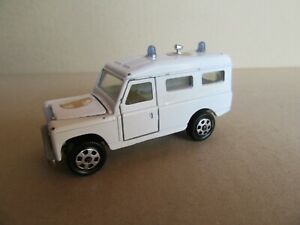 【送料無料】模型車 モデルカー メベトイズマテルランドローバークロスレッド915j mebetoys mattel a42 land rover cross red 143
