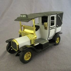 【送料無料】模型車 モデルカー マッチボックスウニックタクシーブランコ721e matchbox y28 unic taxi 1907 blanco