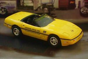 【送料無料】模型車 モデルカー シボレーコルベットロードスターインディペースカースケール1986 chevrolet c4 corvette roadster indy 500 pace car 164 scale limited edit p