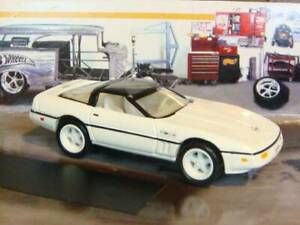 【送料無料】模型車 モデルカー シボレーエディションコルベットスケール1988 88 chevrolet 35th anniversary edition corvette c4 164 scale limited edit y｜hokushin