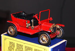 【送料無料】模型車 モデルカー レスニーマッチボックスフォードボックスモデルlesney matchbox ford t, box, models of yesteryear y1