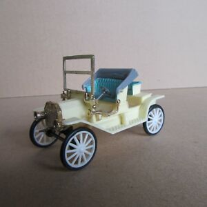 【送料無料】模型車 モデルカー ヴィンテージフォードリジーロードスター923 vintage eko 6002 ford t lizzie roadster 143