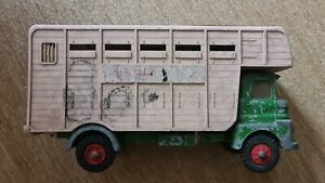 【送料無料】模型車 モデルカー レアヴィンテージトリアンホースボックスヒースダウンズニューマーケットエプソムrare vintage triang horse box heath amp; downs market amp; epsom 27cm in length
