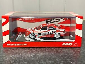 【送料無料】模型車 モデルカー トヨタアルテッツァチームマカオギアレーススケールinno 64 toyota altezza 10 team rsr macau guia race 2001 164 scale