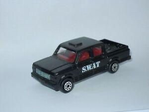 【送料無料】模型車 モデルカー インチシェビーピックアップスワットノバカーイムマジョレットマッチボックスホットホイールシク