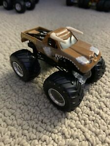 【送料無料】模型車 モデルカー モンスタージャムエルトロロコmonster jam el toro loco
