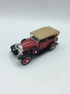 【送料無料】模型車 モデルカー シェビーフェートンモーターミュージアム1932 chevy phaeton from the national motor museum mint