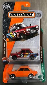 【送料無料】模型車 モデルカー マッチボックスダットスンラリーオレンジラリーロットmatchbox ‘70 datsun 510 rally lot of 2 colors red amp; orange 65th anniversary