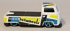 【送料無料】模型車 モデルカー ホットホイールフォルクスワーゲンピックアップトラックアートプラスチックホイール