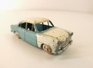【送料無料】模型車 モデルカー ディンキーシムカベルサイユdinky toys f 24 z simca versailles 143