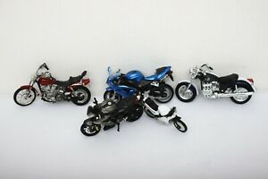 【送料無料】模型車 モデルカー オートバイlot of 5 toys motorcycles