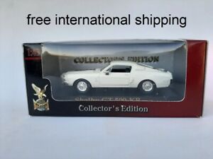 【送料無料】模型車 モデルカー スケールヤトミンロードシグネチャーフォードマスタングシェルビー143 o scale yatming road signature 1968 ford mustang shelby gt500kr｜hokushin
