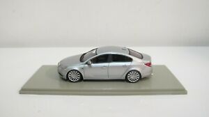 【送料無料】模型車 モデルカー ラグジュアリービュイックリーガルセダンシルバーレジンカー