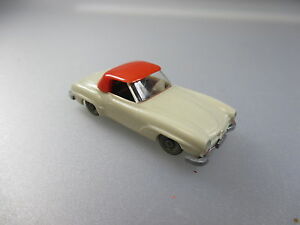【送料無料】模型車 モデルカー ワイキングメルセデスベンツクーペヘルゲルブグラウwiking mercedes benz 190sl coupe, hellgelbgrau acid, 3851c 1w