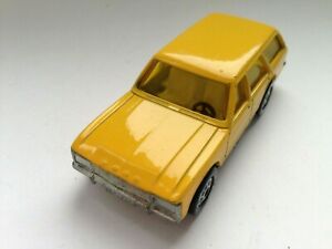 【送料無料】模型車 モデルカー フォードグラナダターニエコンビゲルブアマレロレーダーsiku 1028 1322 ford granada turnier kombi mk1 in gelb amarelo rader b2｜hokushin