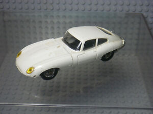 【送料無料】模型車 モデルカー ジャガータイプフランスホワイトミニアラックスjaguar type e whiteminialuxemade in france 143