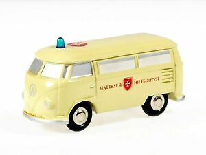 【送料無料】模型車 モデルカー シューコピッコバスマルタサービスschuco piccolo vw t1 bus malteser emergency service 50131011