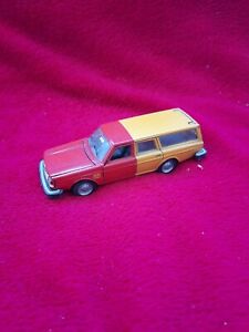 【送料無料】模型車 モデルカー ナコーラルボルボスペインinter cars nacoral car volvo 245dl 143 made in spain