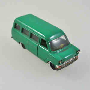 【送料無料】模型車 モデルカー シクフォードトランジットファミリーグリーングリーンsiku v268ford transit familygreengreen